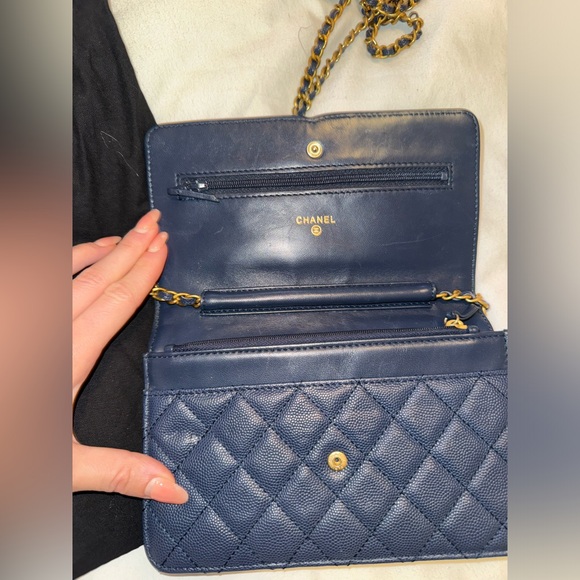 CHANEL Caviar Quilted CC Filigree Wallet On Chain WOC Navy - Picture 5 of 10